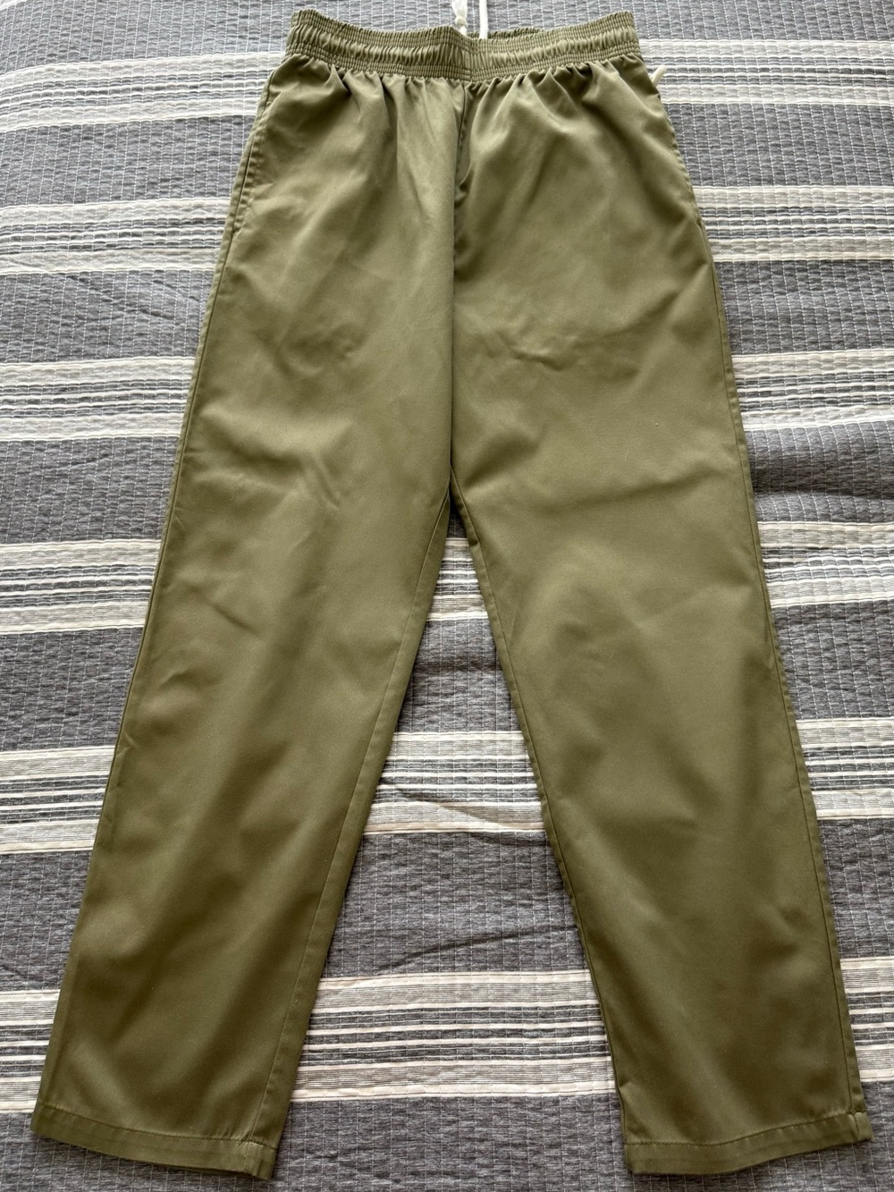 Men's Elastic-Waist Olive Green Chino Pants